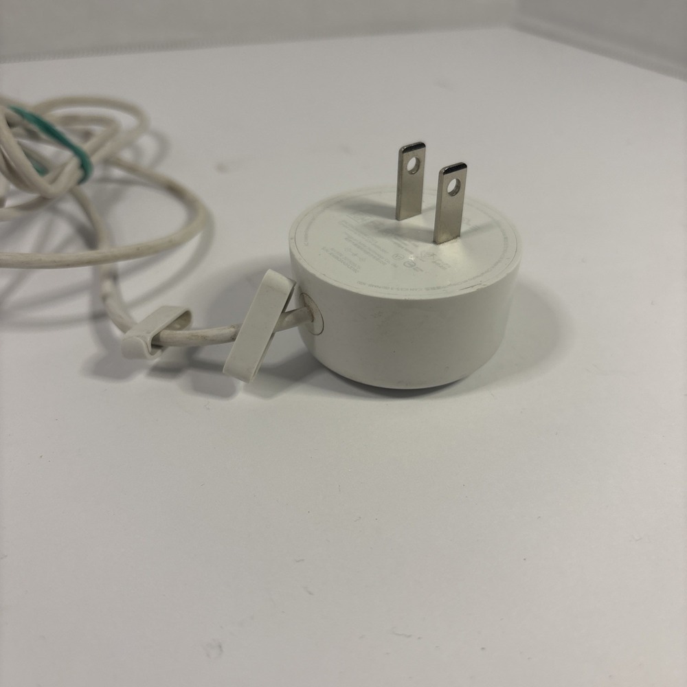 Google WiFi Mesh Router GJ2CQ Bundle – Router + Power Adapter - Picture 3 of 4